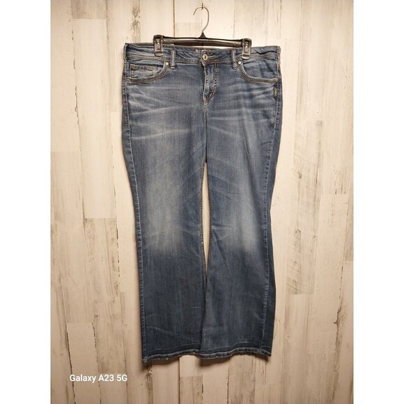 Silver Jeans Aiko Mid Rise Flare Size 14 Medium Wash - Picture 1 of 8